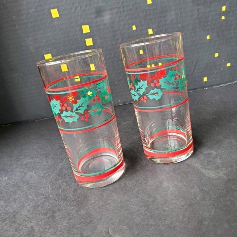 Set of Christmas Glassware - Picture 5 of 7